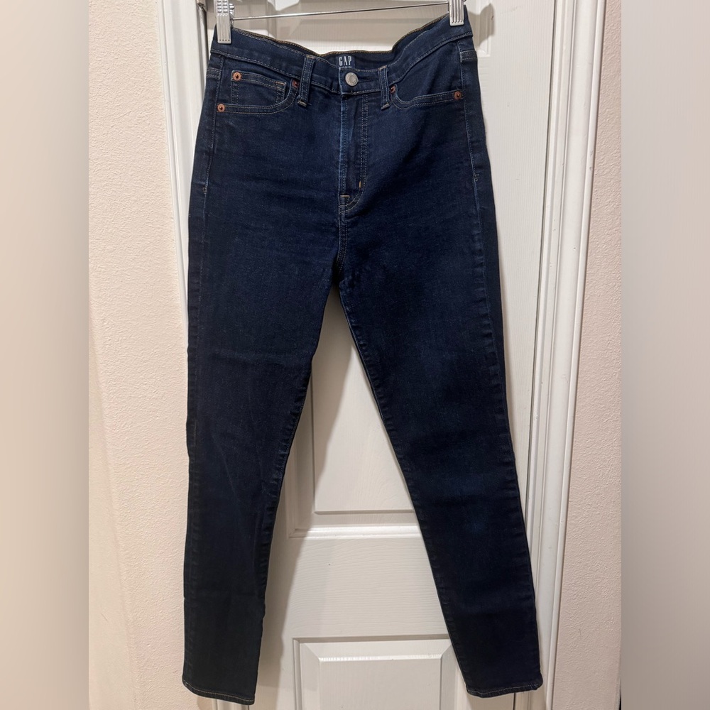 Women’s GAP True Skinny Jeans